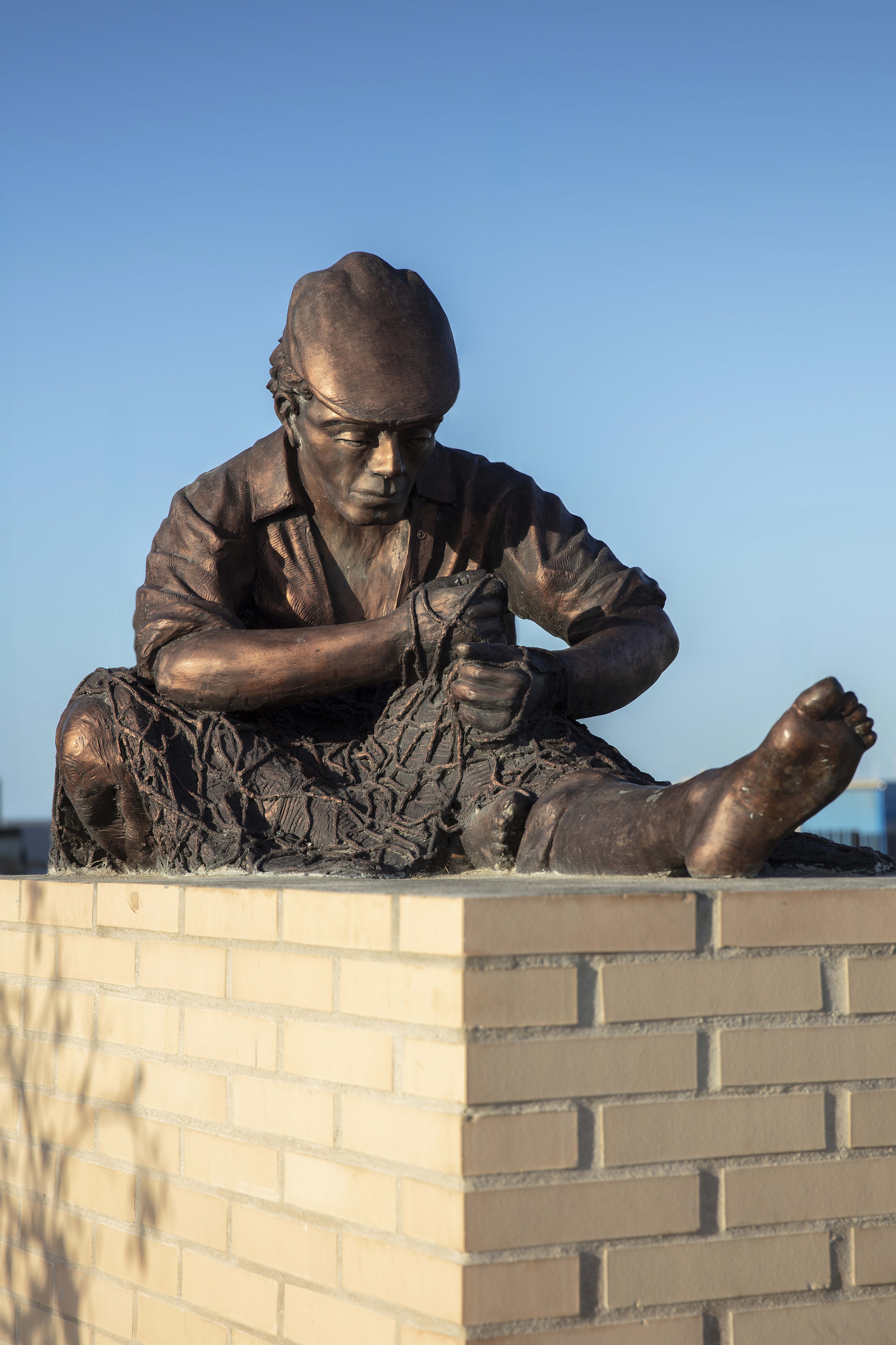 Escultura Remendaor Escultura Remendaor en Barbate