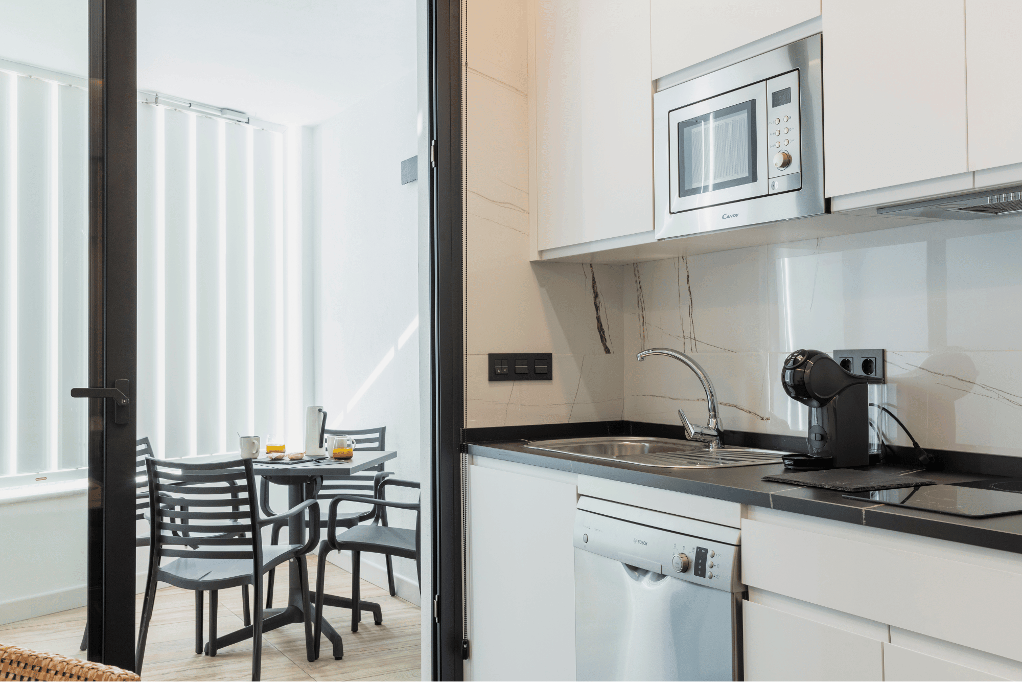 Cocina y Terraza Motorista